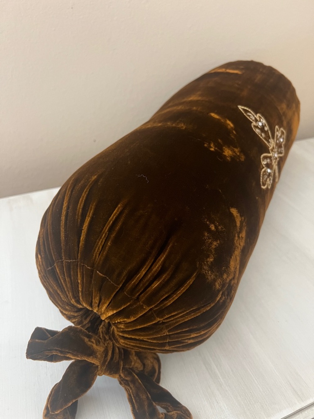 Y2K Cross Lumbar Pillow - Picture 4 of 6